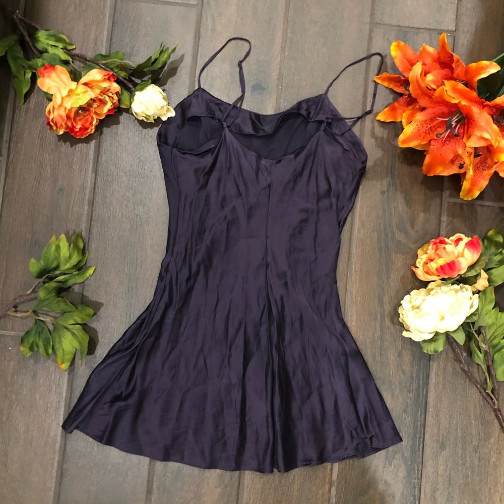 Vintage Victoria’s Secret silk slip dress with adjustable straps - Picture 2 of 8